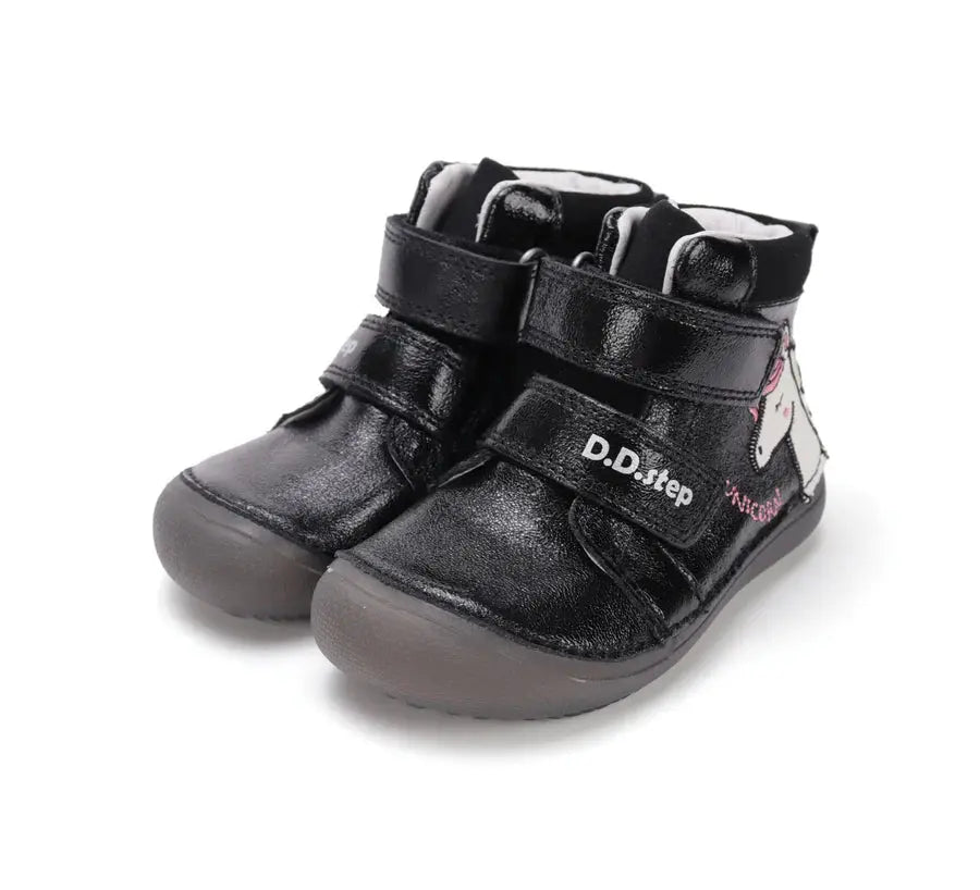 d.d.step unicorn barefoot leather glow in the dark shoes (a063-52815b) shoes uk product image showing details