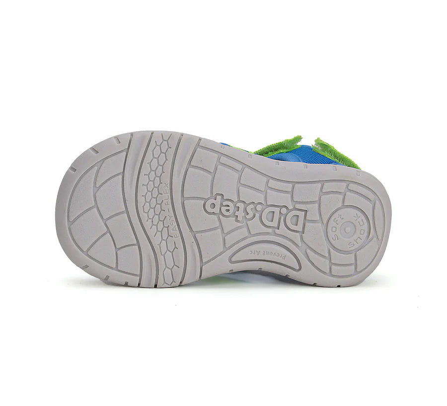 d.d.step boy quick dry sandals (g065-51748a) sandals uk close up of material and stitching details