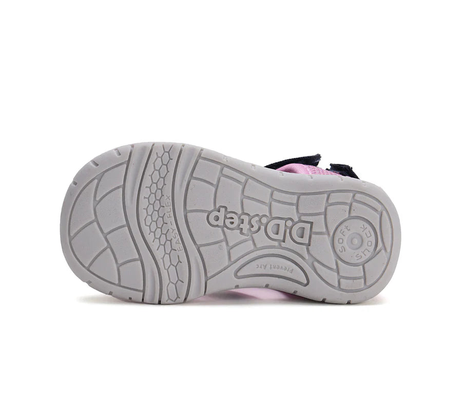 d.d.step girl quick dry sandals (g065-51748d) sandals uk close up of material and stitching details