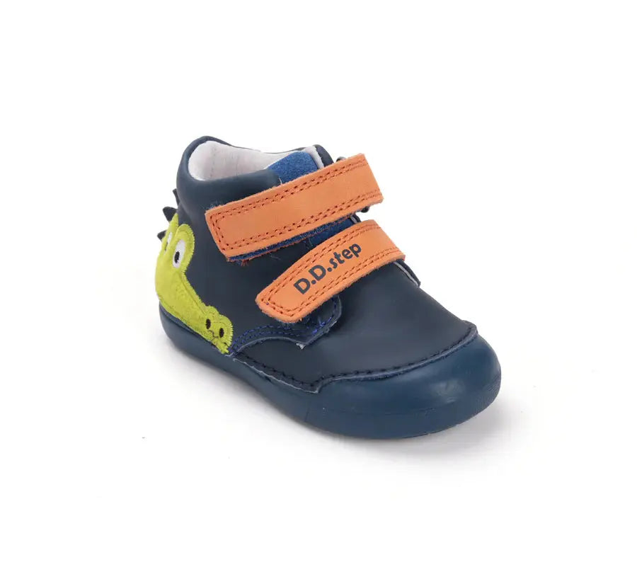 d.d.step first step leather boy shoes (s066-52509a) shoes uk product image showing details