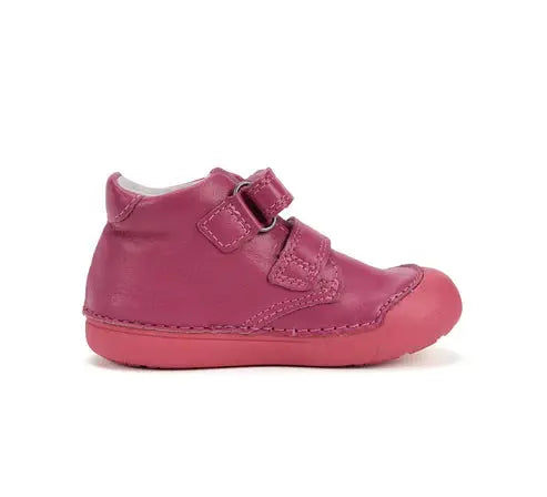 d.d.step girl first step leather shoes (s066-52737) shoes uk side view highlighting sole flexibility and shape