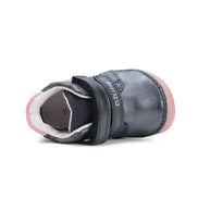 d.d.step girl barefoot shoes (s070-52656a) shoes uk close up of material and stitching details