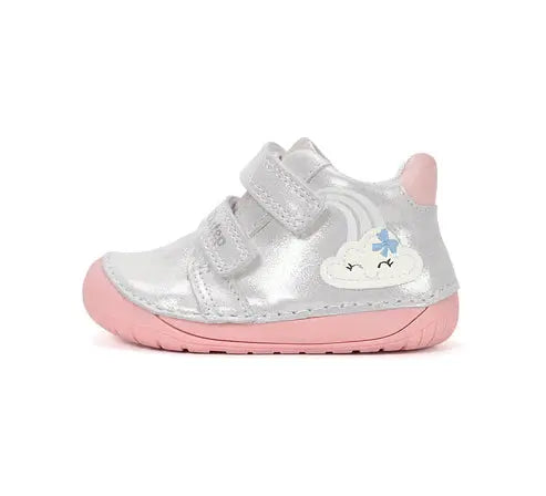 D.D.Step barefoot leather shoes for girls designed for flexible toddler movement