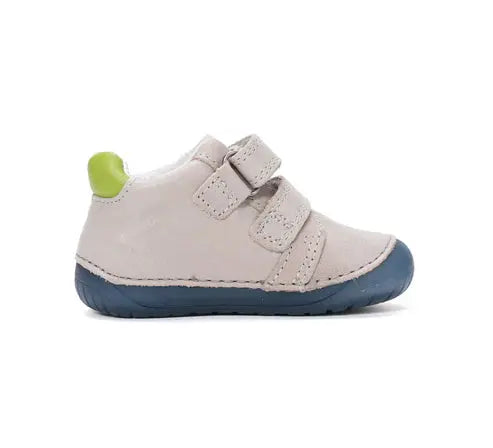 d.d.step leather barefoot boy shoes (s070-61420a) shoes uk side view highlighting sole flexibility and shape