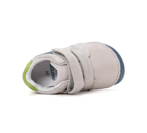 d.d.step leather barefoot boy shoes (s070-61420a) shoes uk close up of material and stitching details