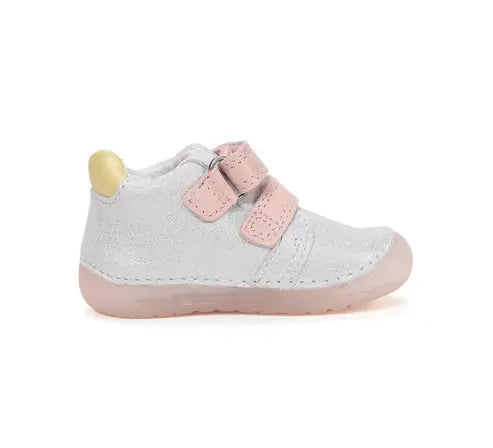 d.d.step girl barefoot shoes (s070-61798a) shoes uk close up of material and stitching details