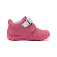 Lightweight toddler barefoot shoes with wide toe box for natural movement