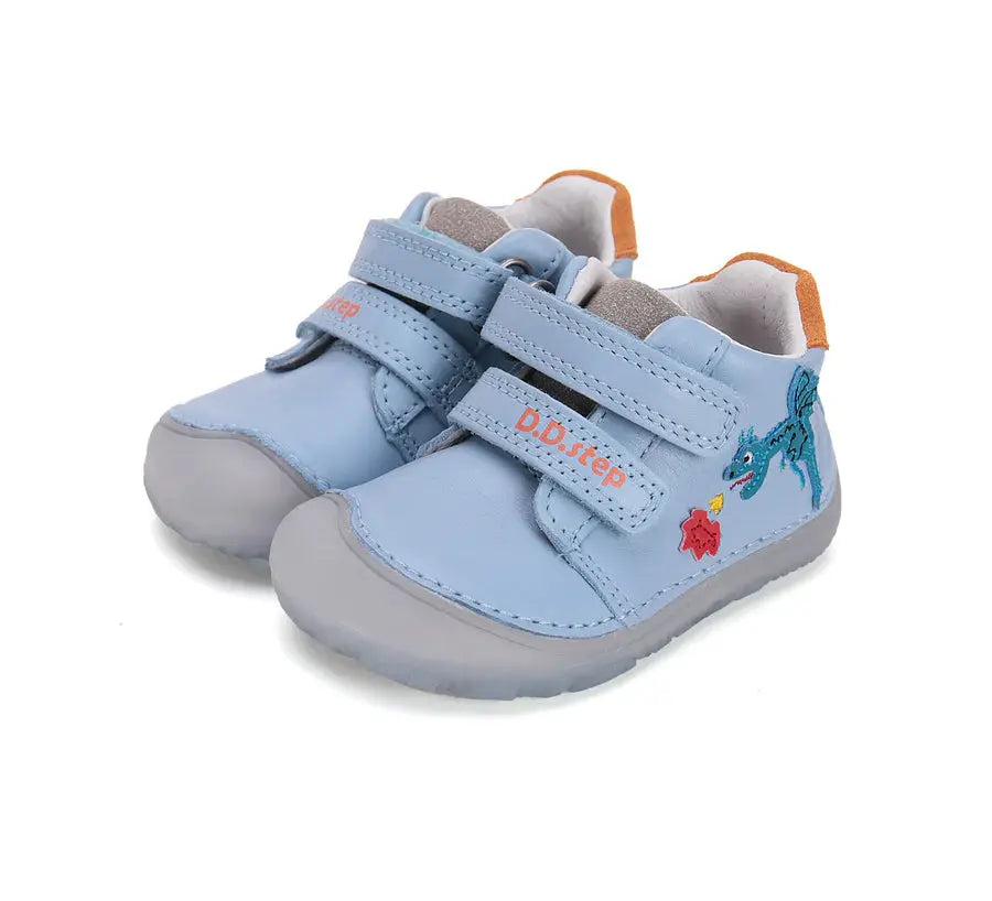 soft leather barefoot shoes kids close up