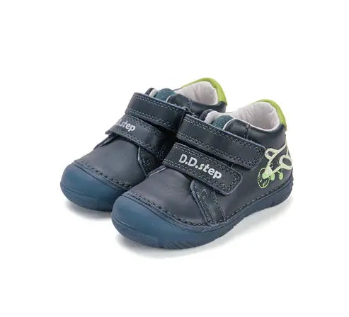 Top view toddler first walking shoes breathable soft leather