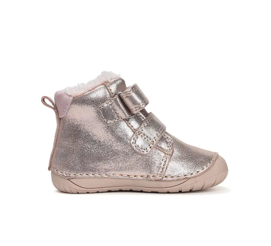 d.d.step little girl barefoot padded ankle boots (w070-52624a) boots uk side view highlighting sole flexibility and shape