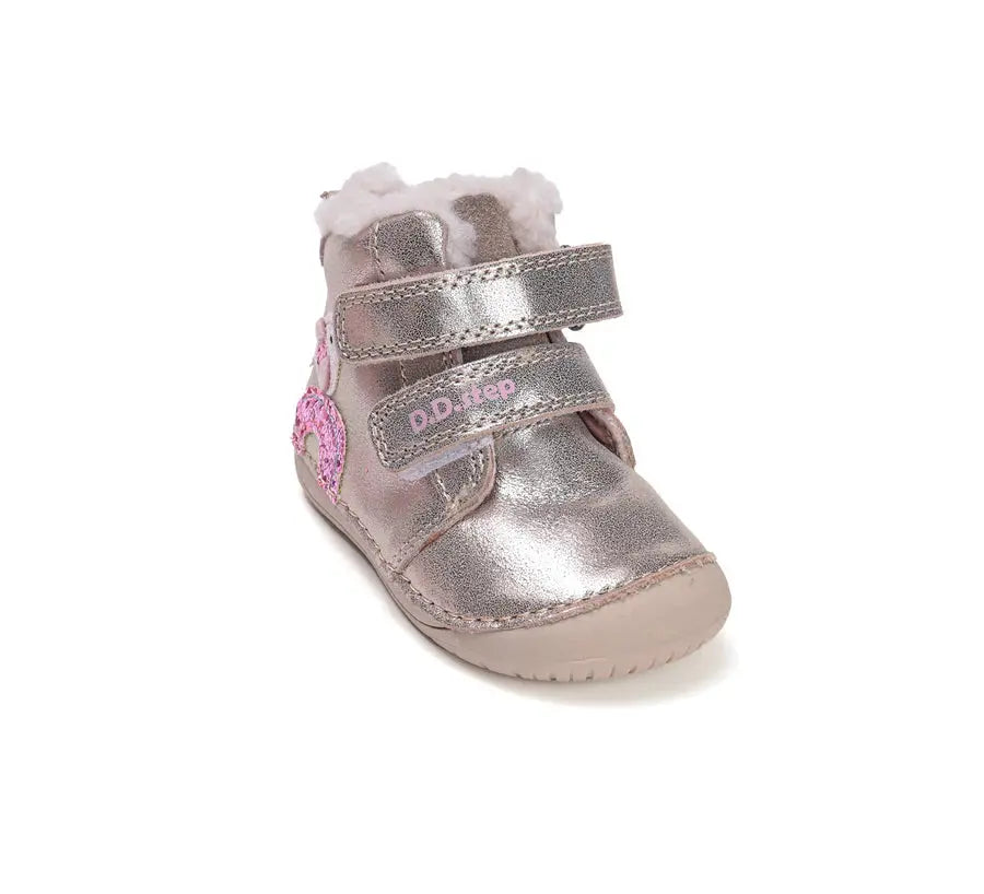 d.d.step little girl barefoot padded ankle boots (w070-52624a) boots uk product image showing details