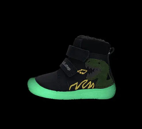 d.d.step boy barefoot winter shoes shoes uk side view highlighting sole flexibility and shape